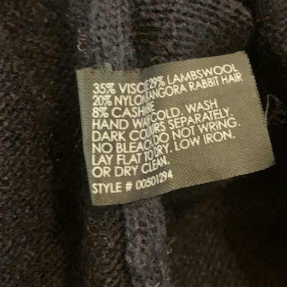 BEAUTIFUL WARM RELAXED FIT CLUB MONACO SWEATER - Picture 3 of 8